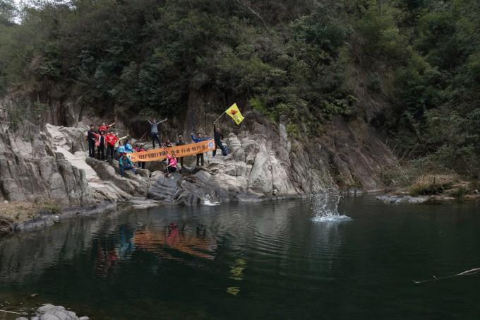 你支持全面禁止“老头乐”代步车吗？游戏画面